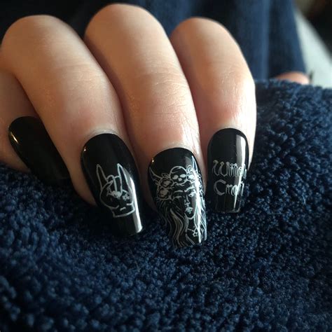 Magical Mani: Transcending Witchcraft Press On Nails for a Spellbinding Look